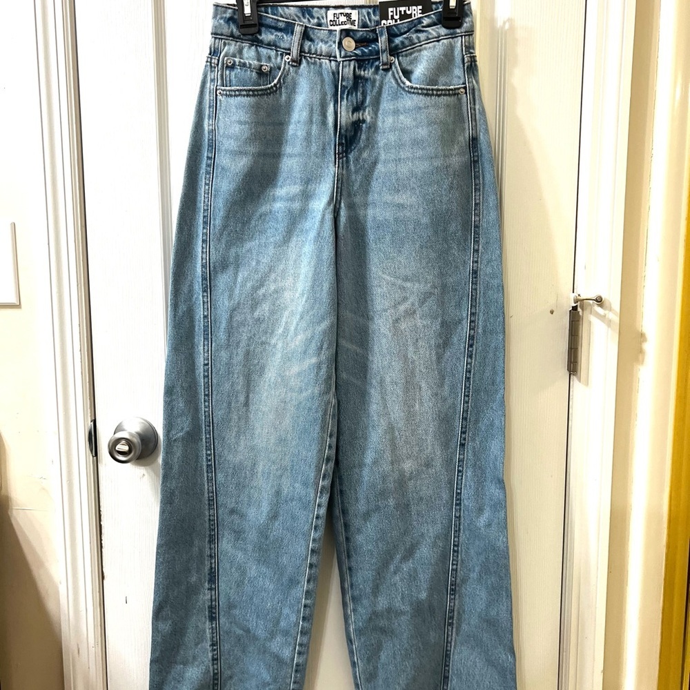 NWT Future Collective Women’s Mid Rise Wide Leg Jeans, Relaxed Jean Size 0 - Picture 4 of 14